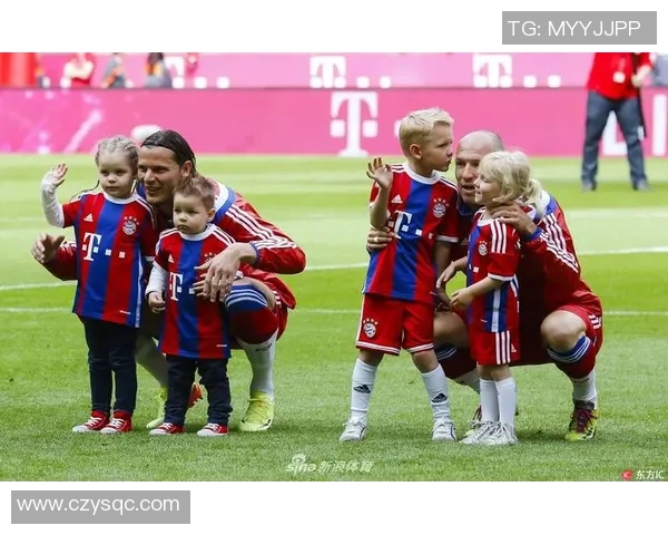 如何绘制球星足球场景并展现其独特风采的技巧与步骤